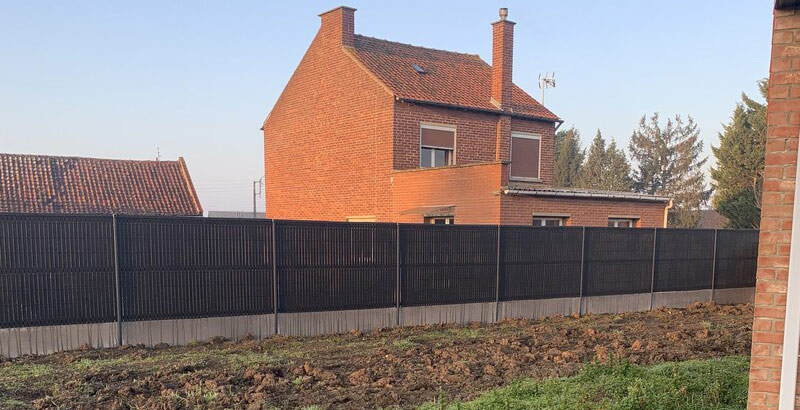 Installation de clôture près d'Aire-sur-la-Lys